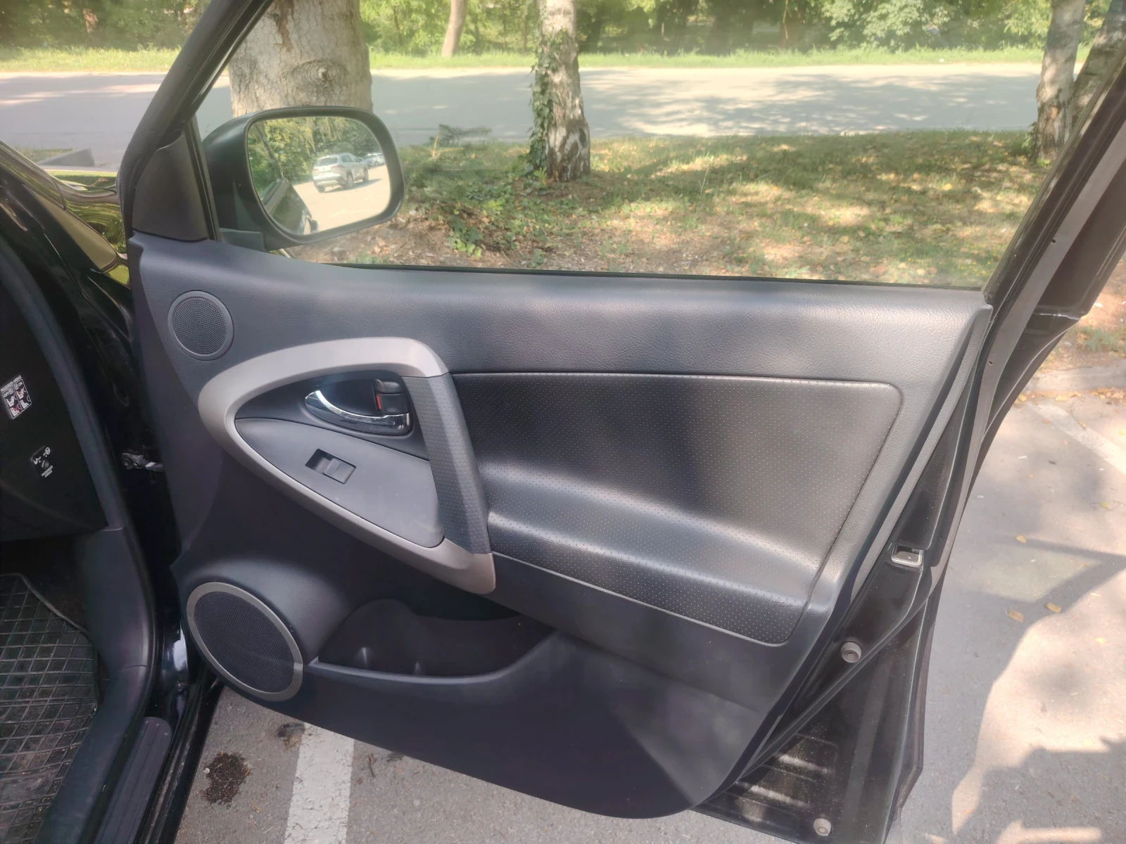 Toyota Rav4, снимка 6 - Автомобили и джипове - 55337119