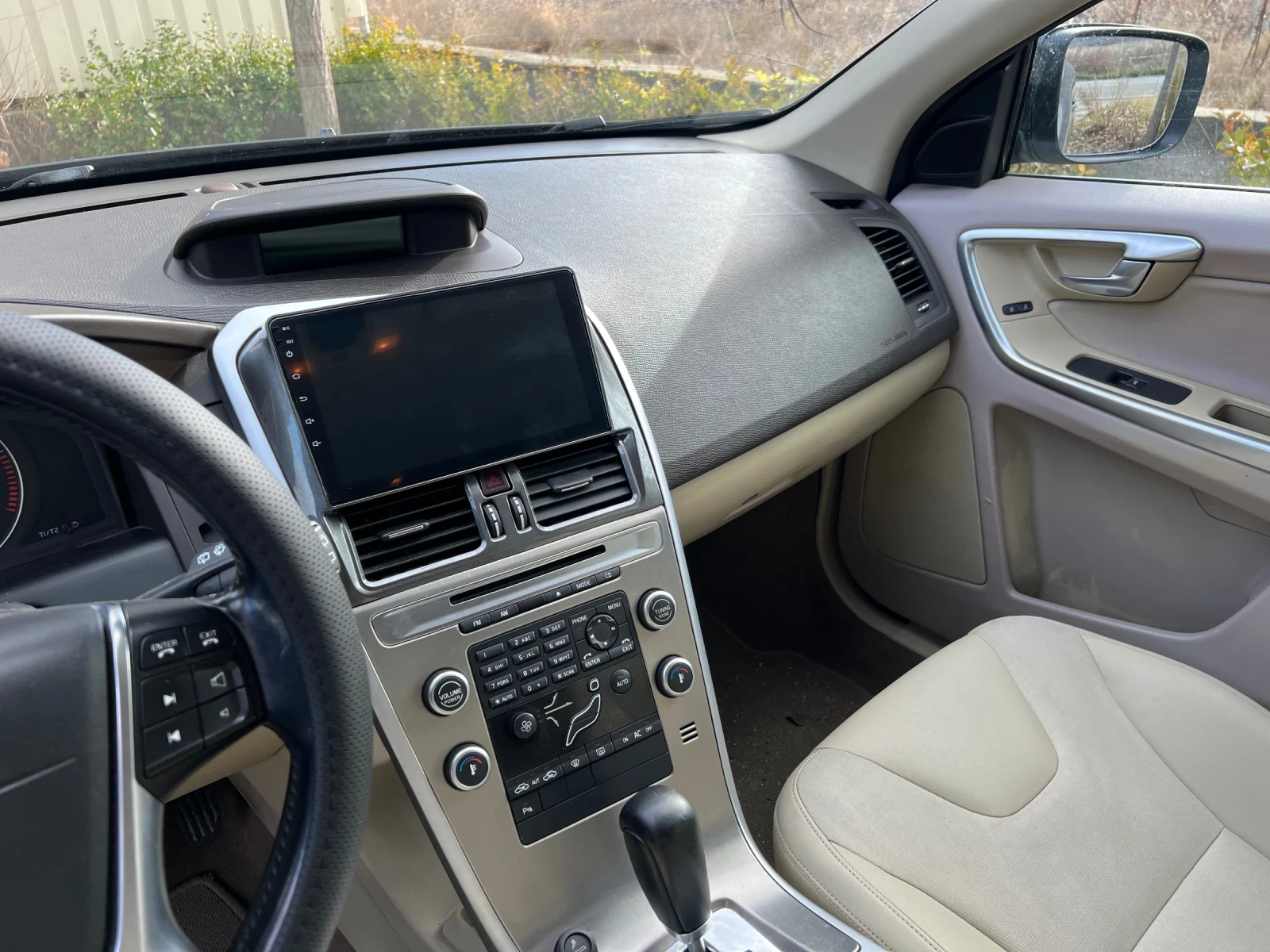 Volvo XC60, снимка 8 - Автомобили и джипове - 55670000