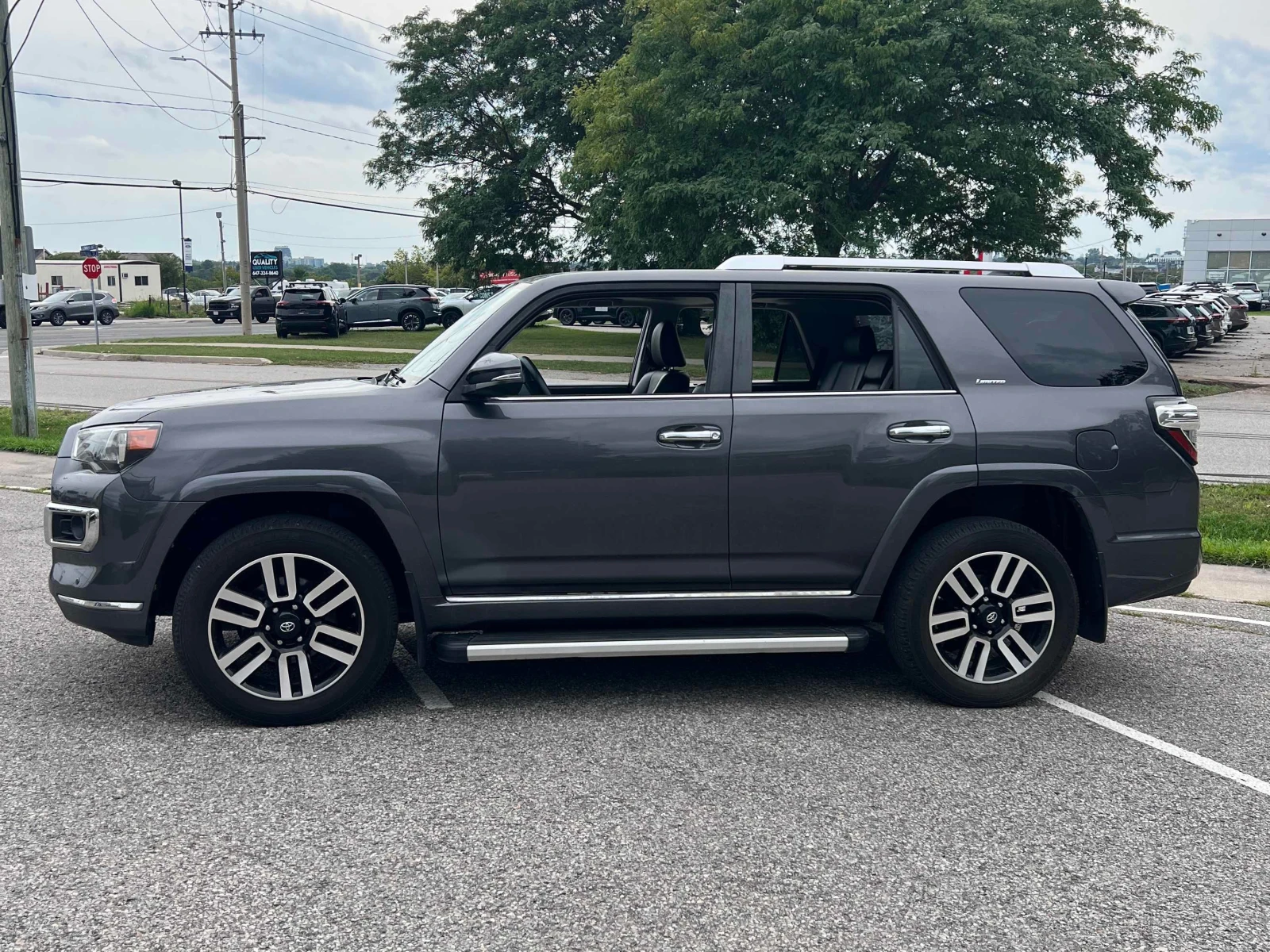 Toyota 4runner * 4WD * CARFAX * ОПЦИЯ ЗА ФИНАНСИРАНЕ, снимка 2 - Автомобили и джипове - 55983877