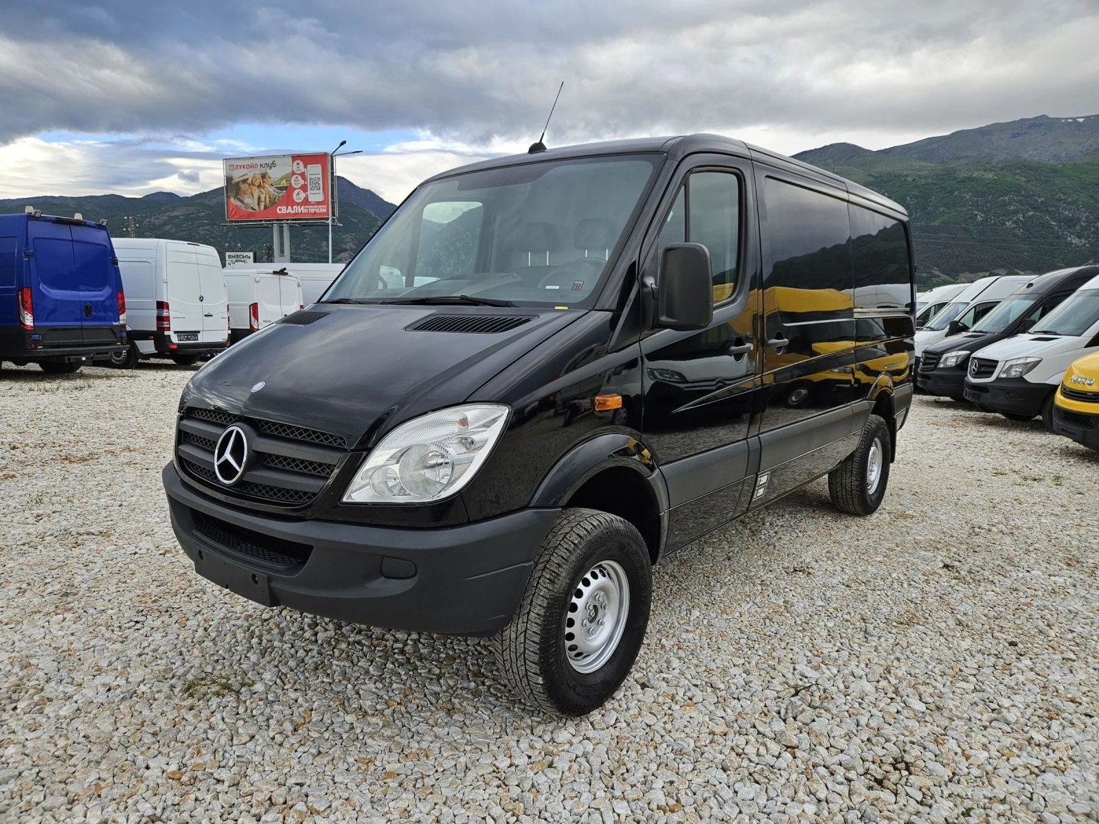 Mercedes-Benz Sprinter 319 4 x 4, снимка 1