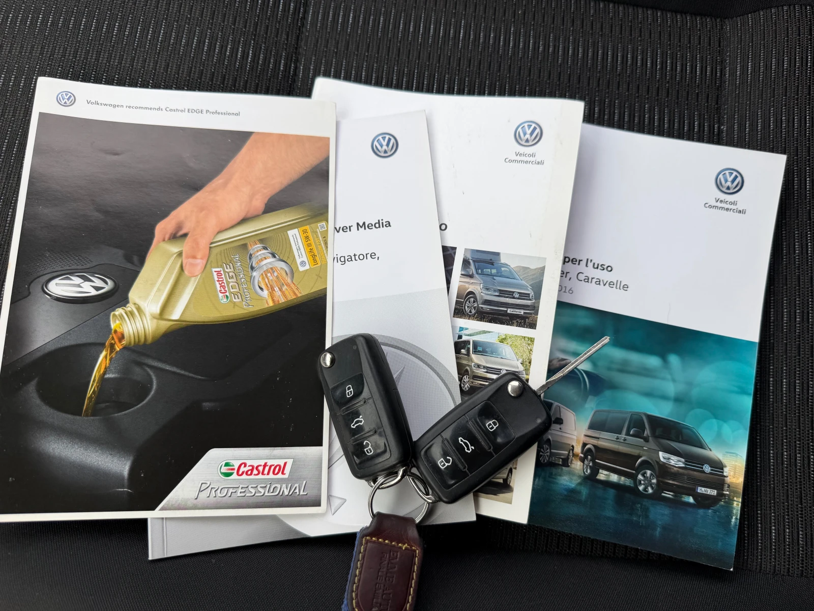 VW Caravelle 2.0TDI-150 DISTR. CAMERA DSG FULL LED NAVI EU 6B, снимка 17 - Бусове и автобуси - 54206666