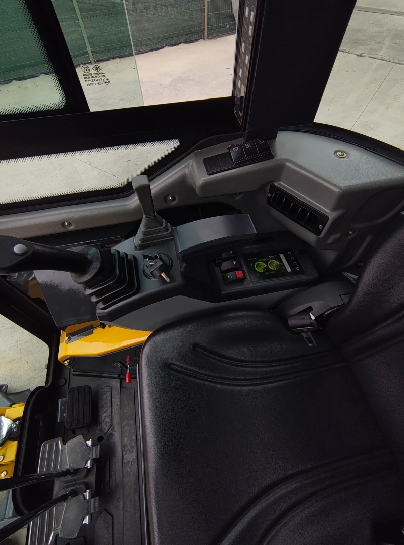 Багер Kubota Shantui, снимка 11 - Индустриална техника - 52023935