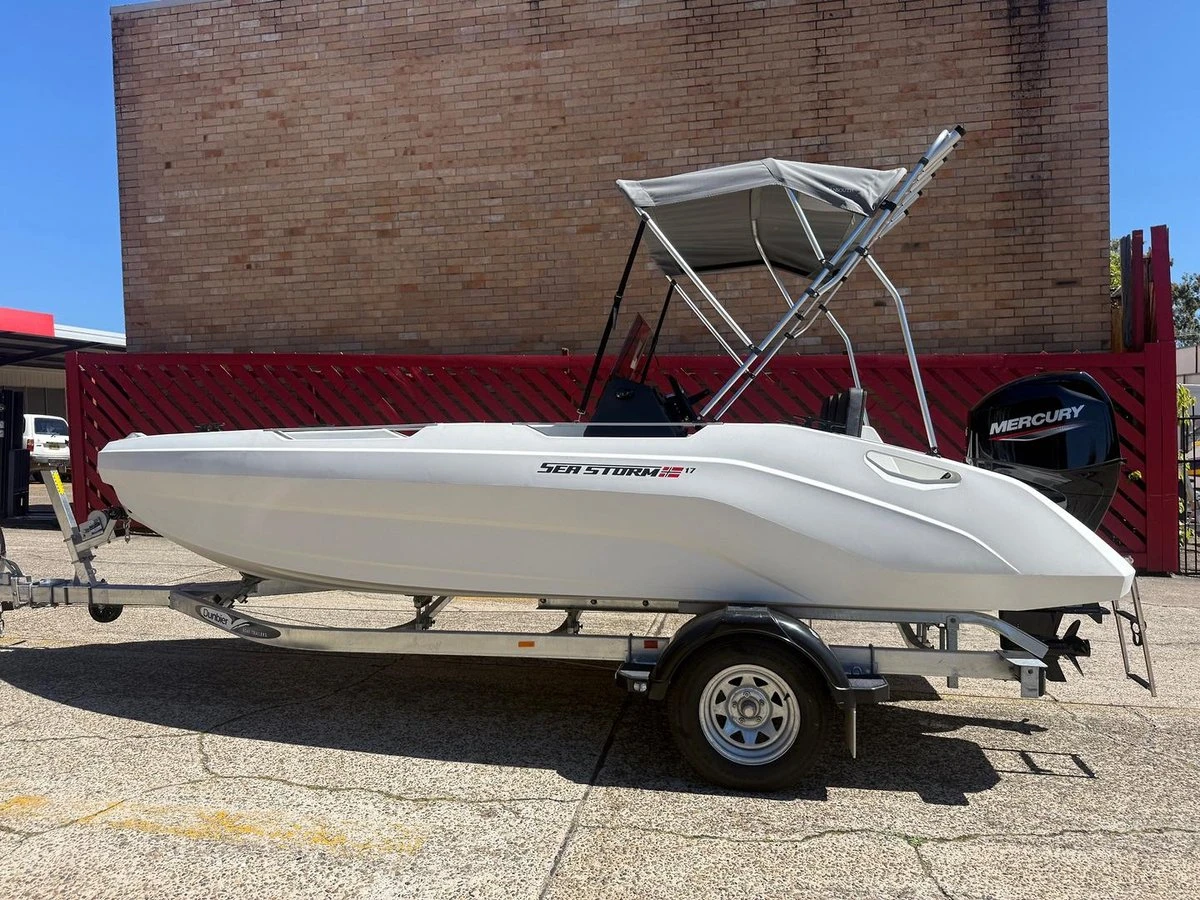 Лодка Собствено производство SeaStorm 17 HDPE Advantage - 5.18 m - бяла, снимка 3 - Воден транспорт - 54387363