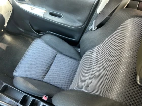 Toyota Corolla verso 2.0D на части, снимка 10