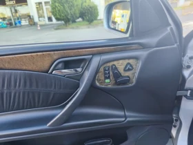 Mercedes-Benz E 320, снимка 13