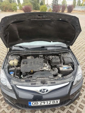 Hyundai I30 CRDi 1.6 Facelift 6 ск., снимка 15