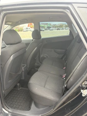 Hyundai I30 CRDi 1.6 Facelift 6 ск., снимка 13