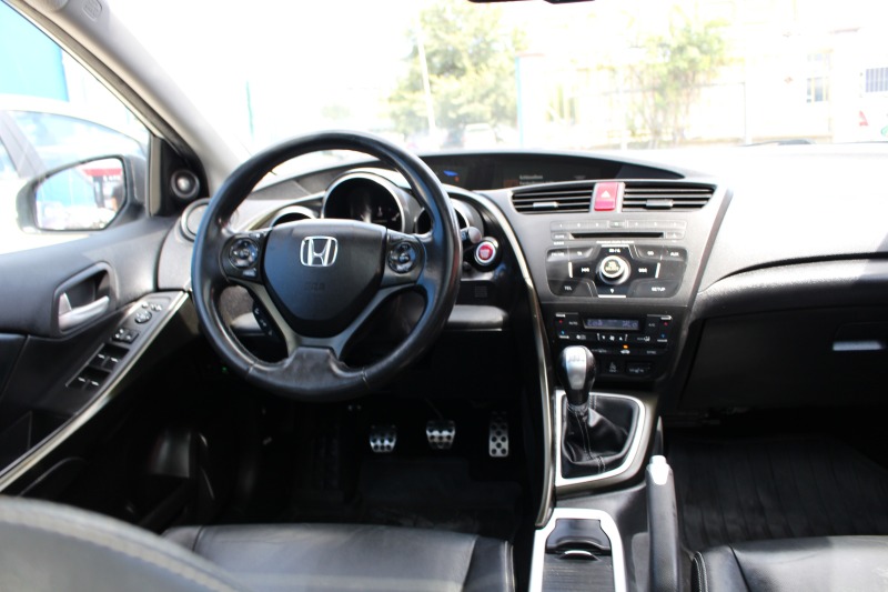 Honda Civic 2.2 D, снимка 9 - Автомобили и джипове - 46756510