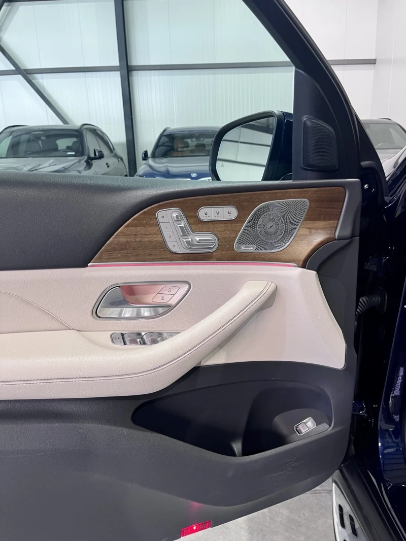 Mercedes-Benz GLS 450 4M EQ BOOST AMG Package, снимка 13 - Автомобили и джипове - 51008501