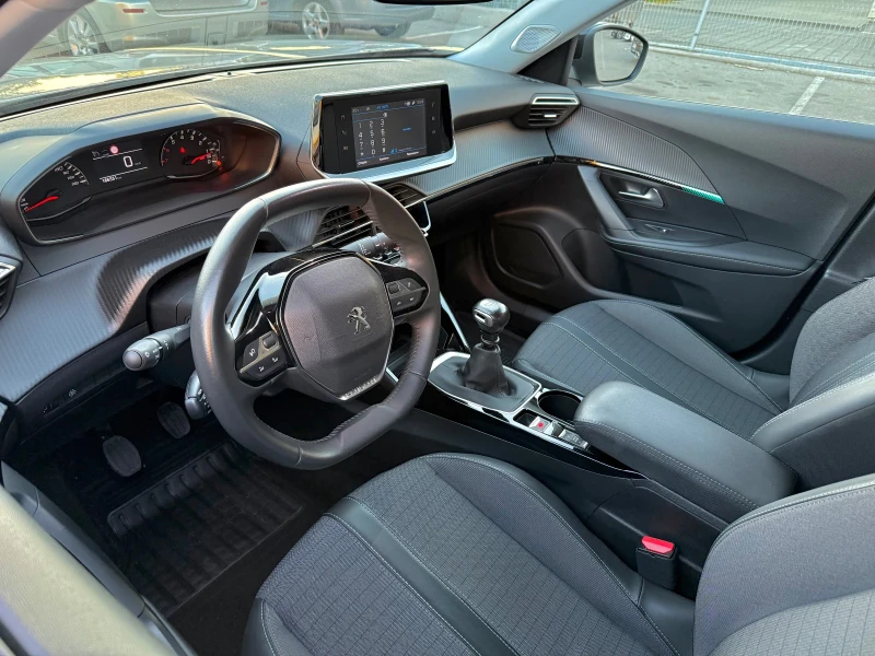 Peugeot 2008 ГАРАНЦИОННА//ВЪРНАТ ОТ ЛИЗИНГ, снимка 5 - Автомобили и джипове - 51658639