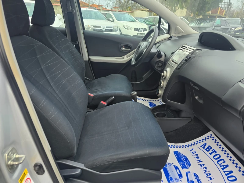 Toyota Yaris 1.4D4D-AVTOMAT, снимка 12 - Автомобили и джипове - 52639261