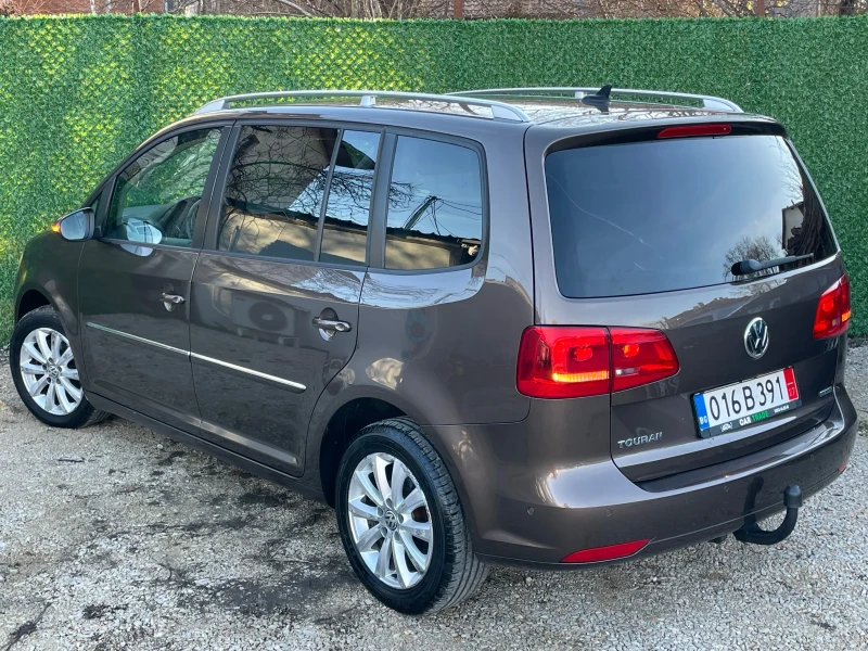 VW Touran 2.0TDI/DSG/КОЖА/HIGHLINE/NAVI/PARK ASSIST/, снимка 6 - Автомобили и джипове - 52710549