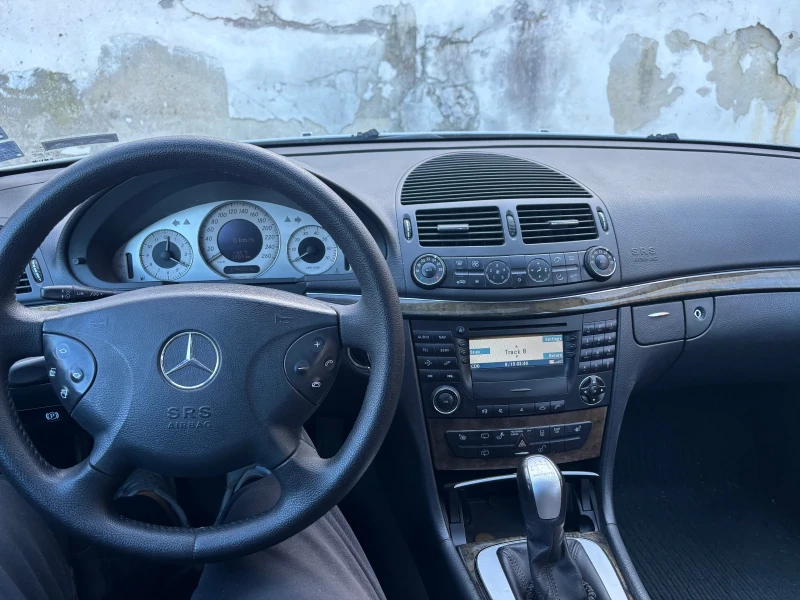 Mercedes-Benz E 200 E200 Kompressor, снимка 3 - Автомобили и джипове - 52847498