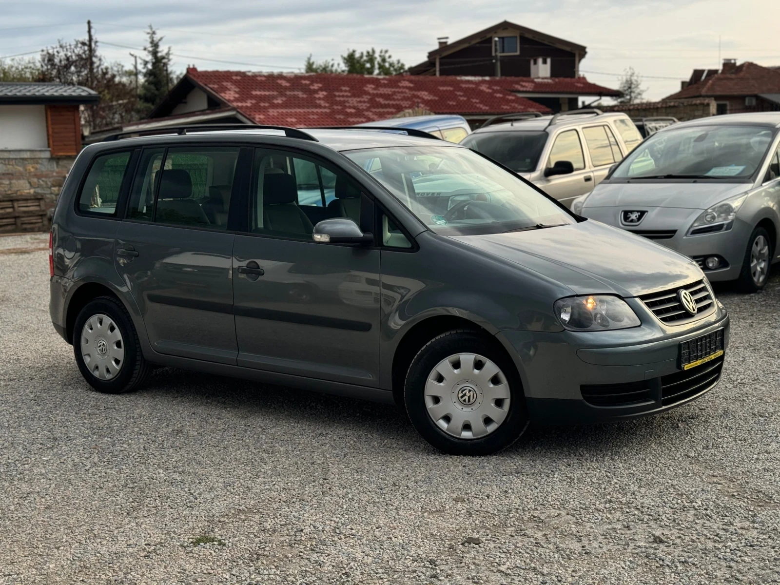 VW Touran 1.6FSI 115кс 6ск НАВИ КЛИМАТИК  - изображение 7