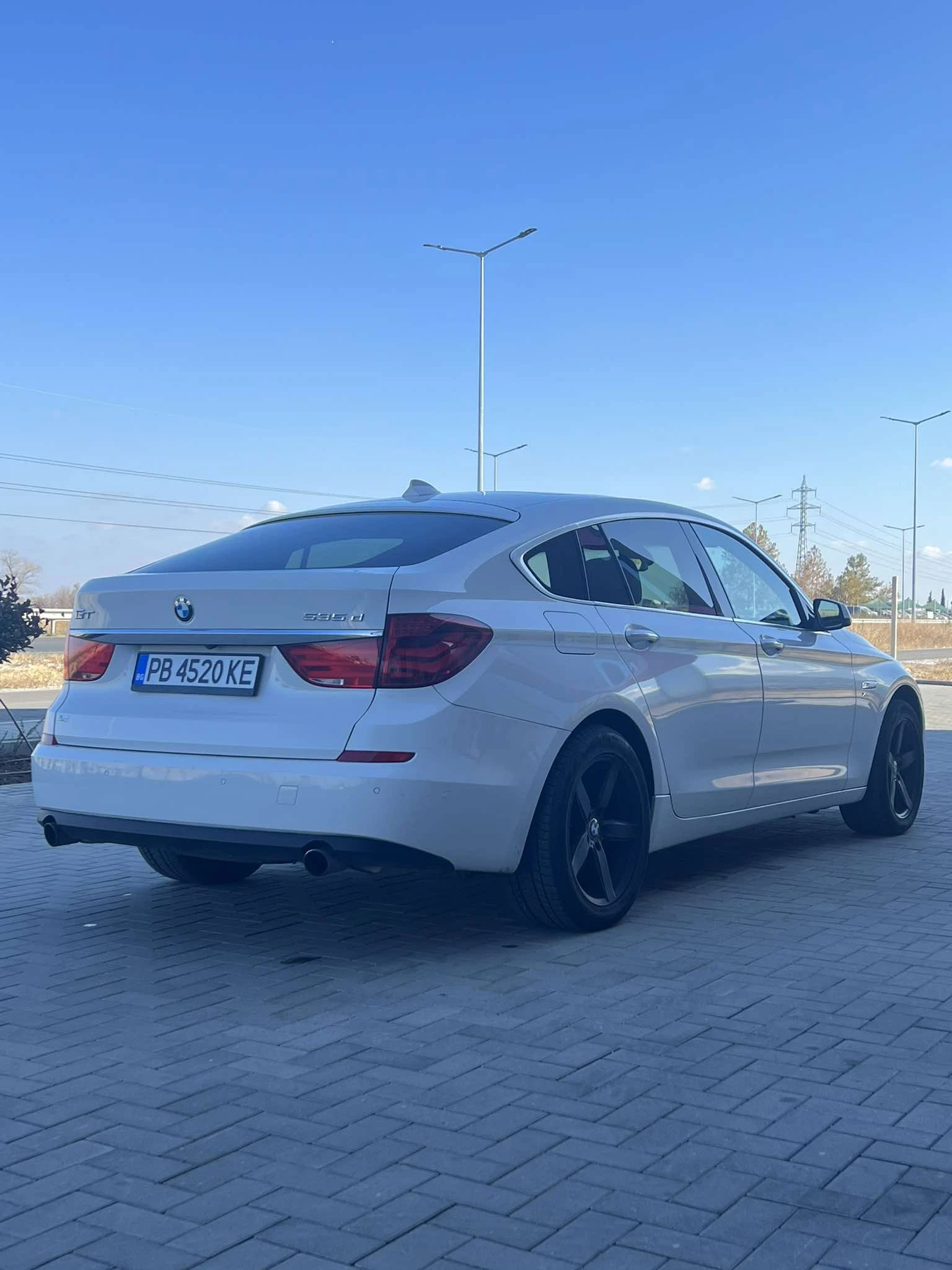 BMW 5 Gran Turismo 535d xDrive - изображение 4