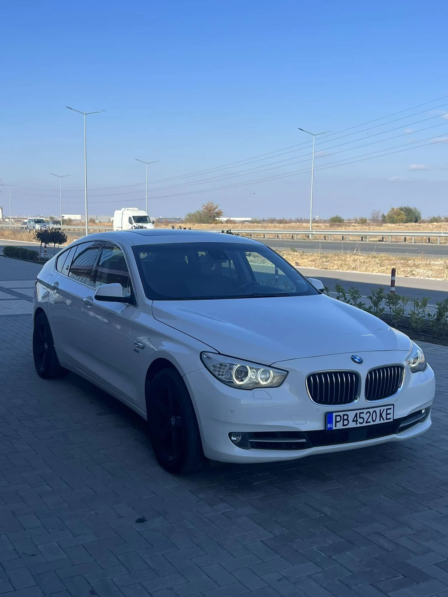 BMW 5 Gran Turismo 535d xDrive - изображение 3