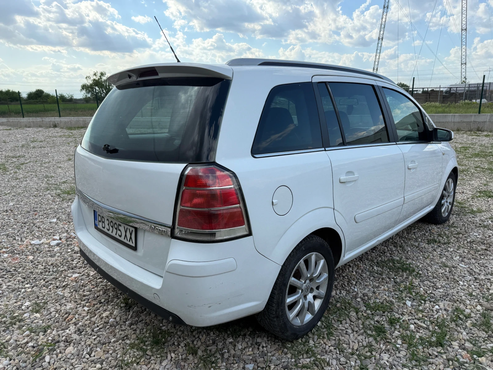 Opel Zafira 1.9 CDTI - изображение 4