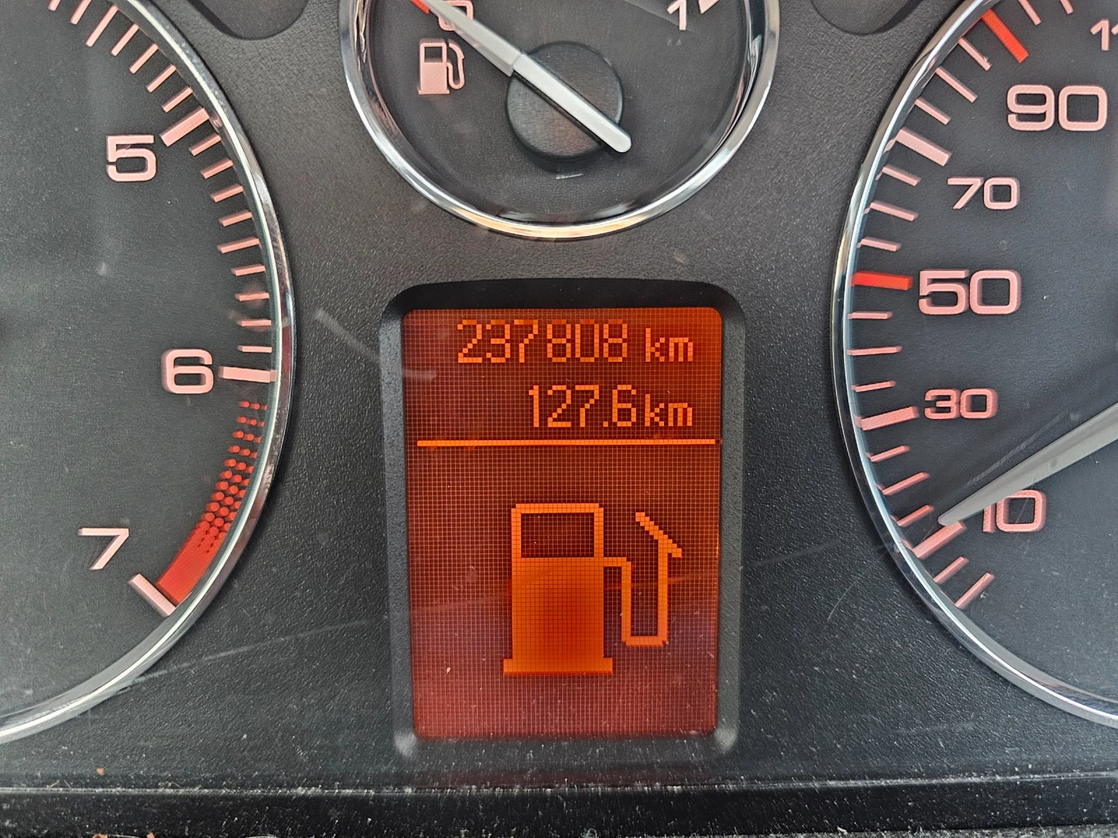 Peugeot 407 2.0 I 16V (136 Hp)  - изображение 6
