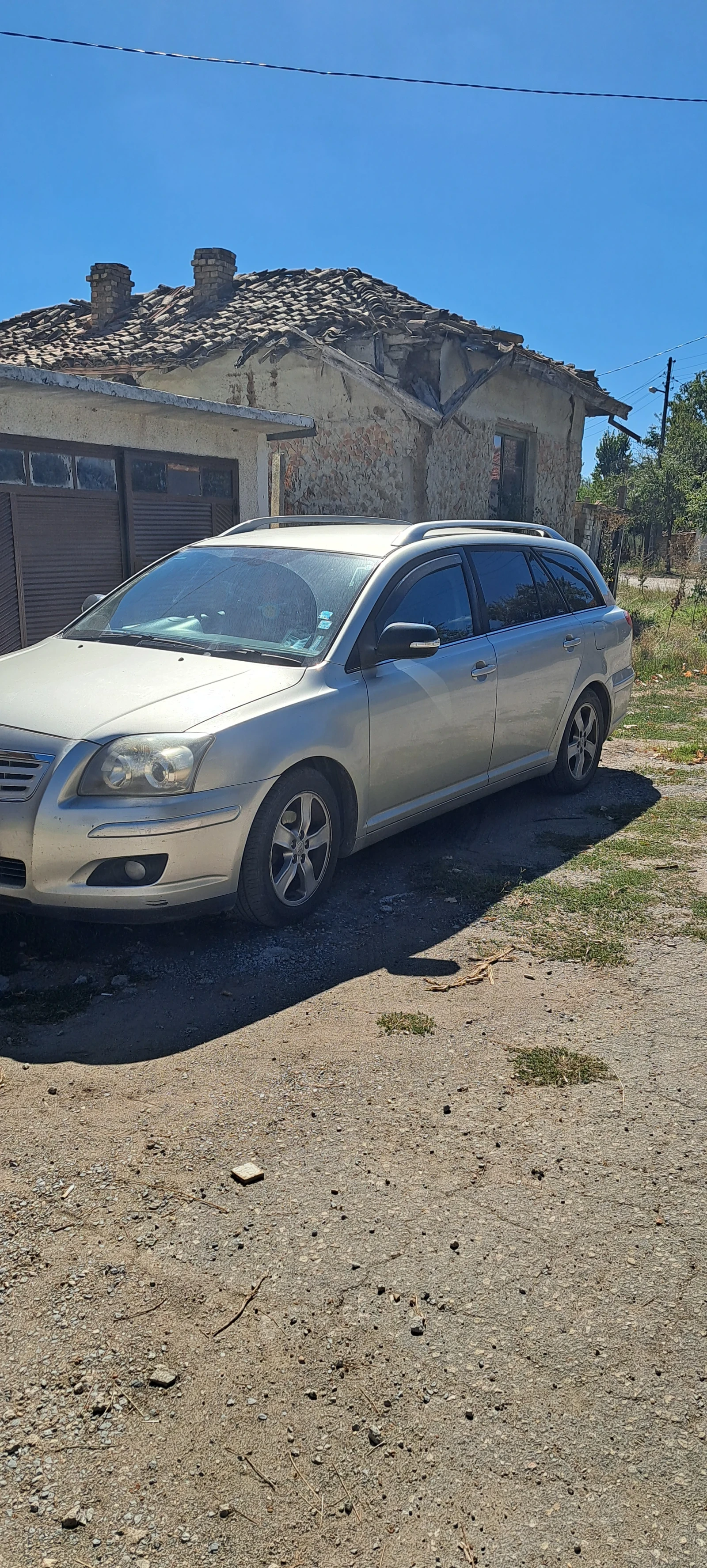 Toyota Avensis 1.8 бензин - изображение 2