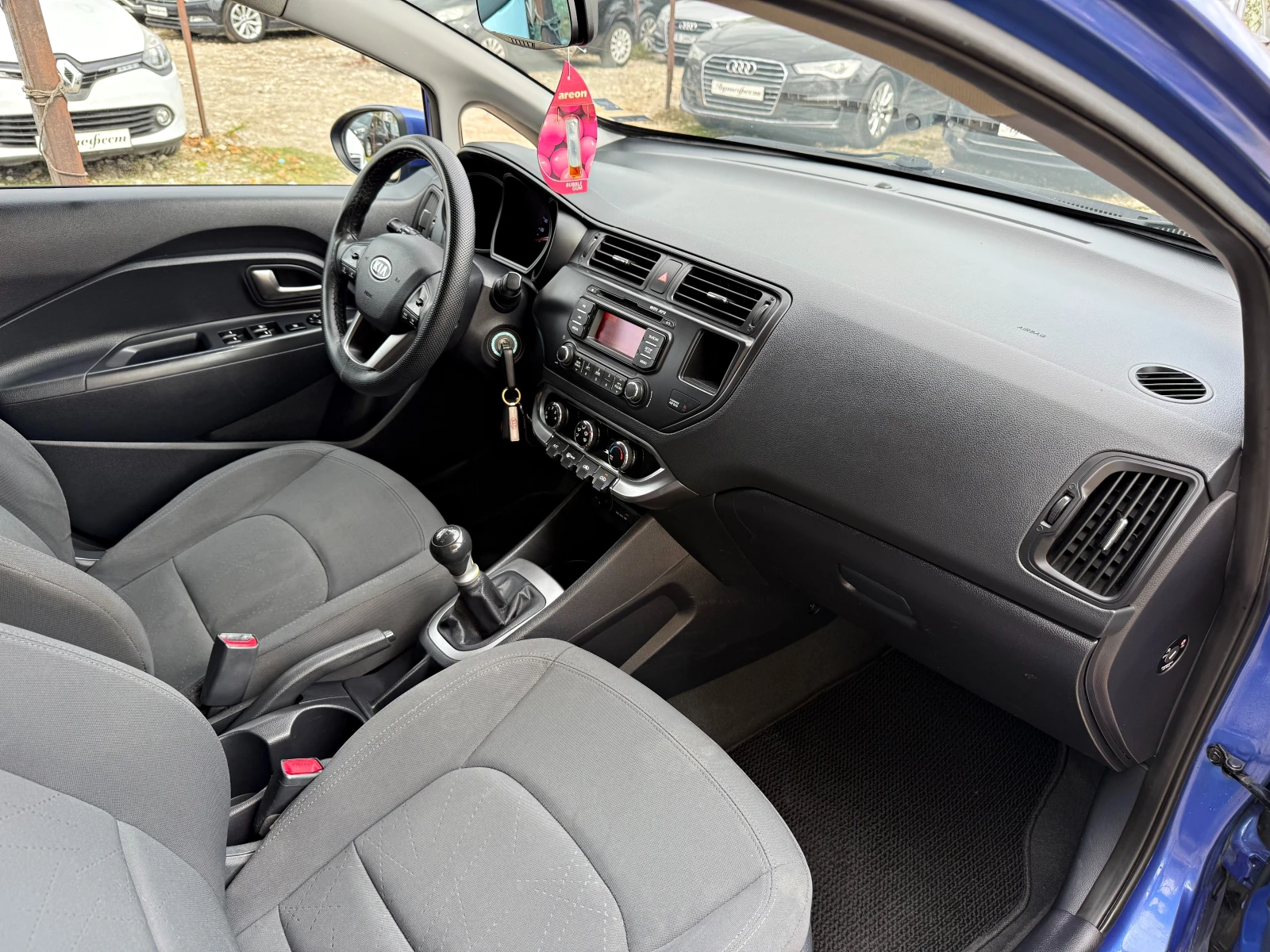 Kia Rio 1.3i - изображение 8
