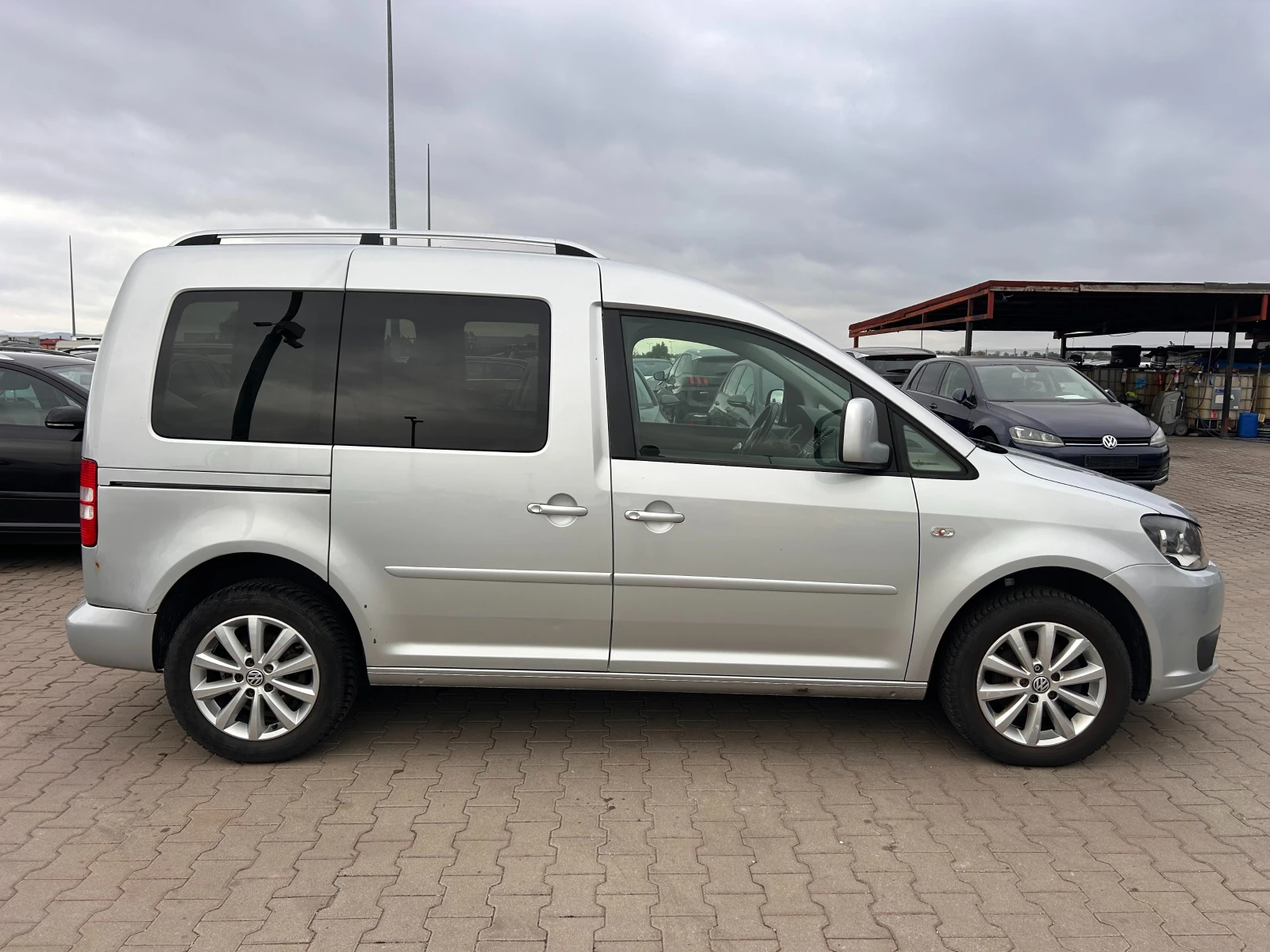 VW Caddy 1.6TDI 4+ 1 NAVI EURO 5 - изображение 5