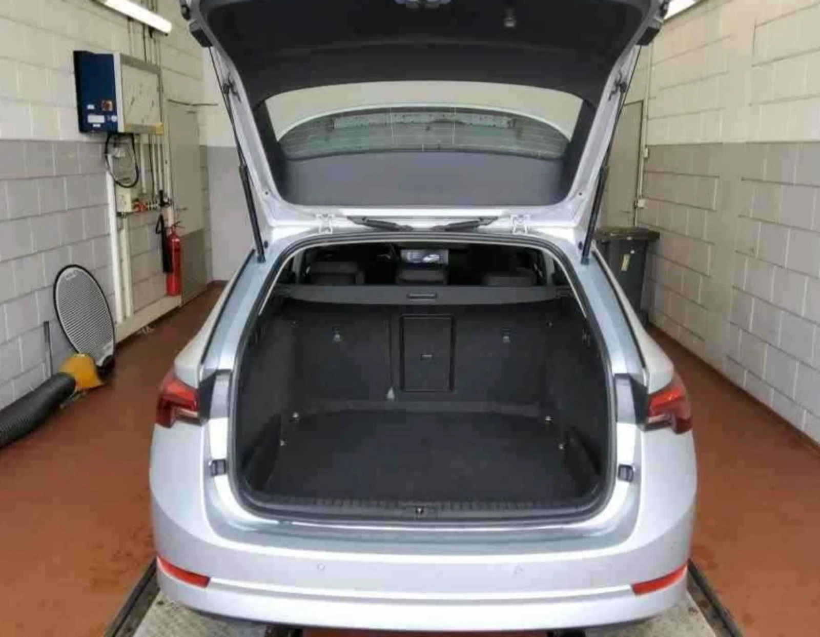 Skoda Octavia 2.0 TDI DSG.110KW.NAVI.LED | Mobile.bg   3