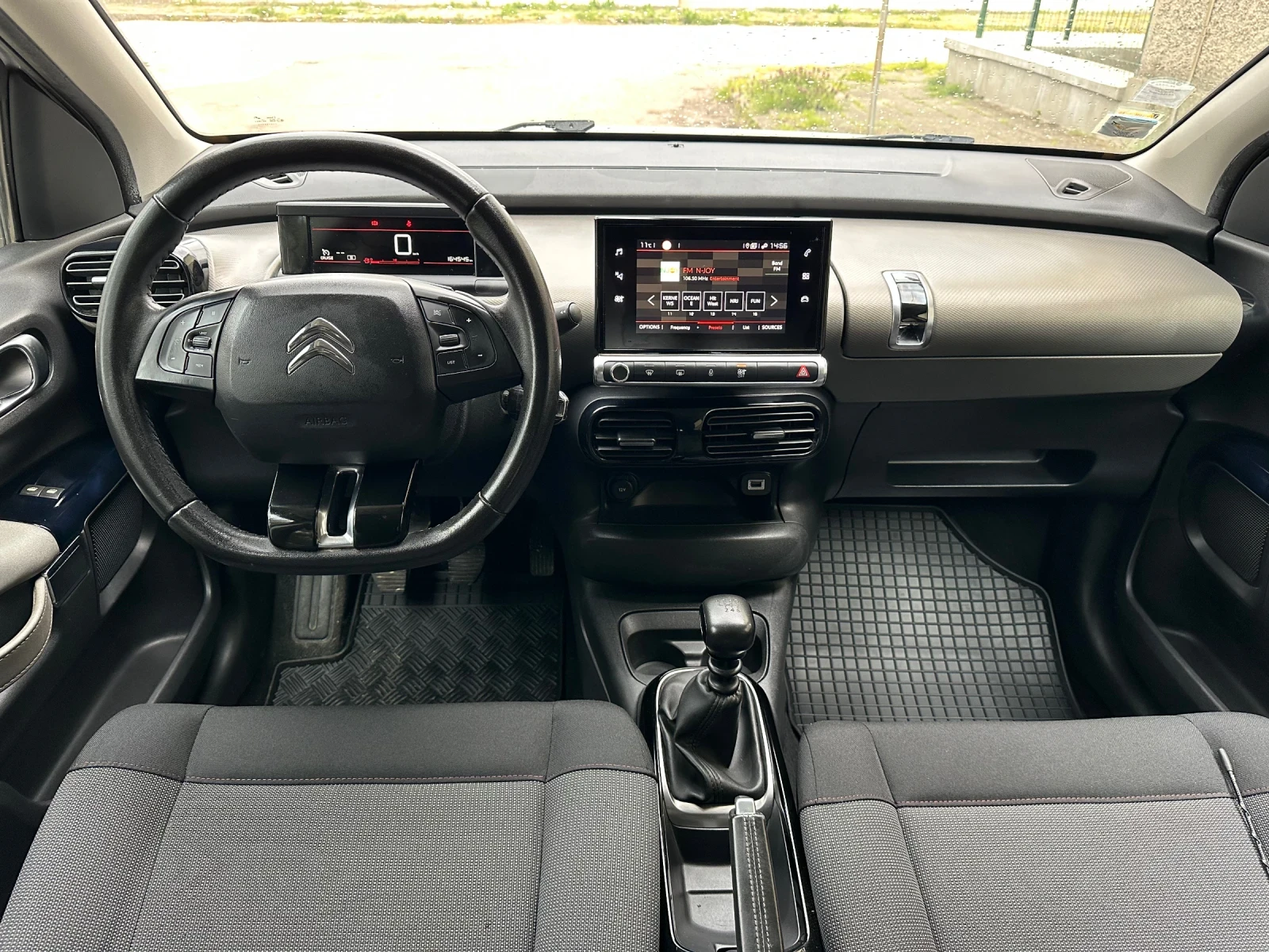Citroen C4 Cactus 1.2 e-THP Feel, снимка 9 - Автомобили и джипове - 53622012