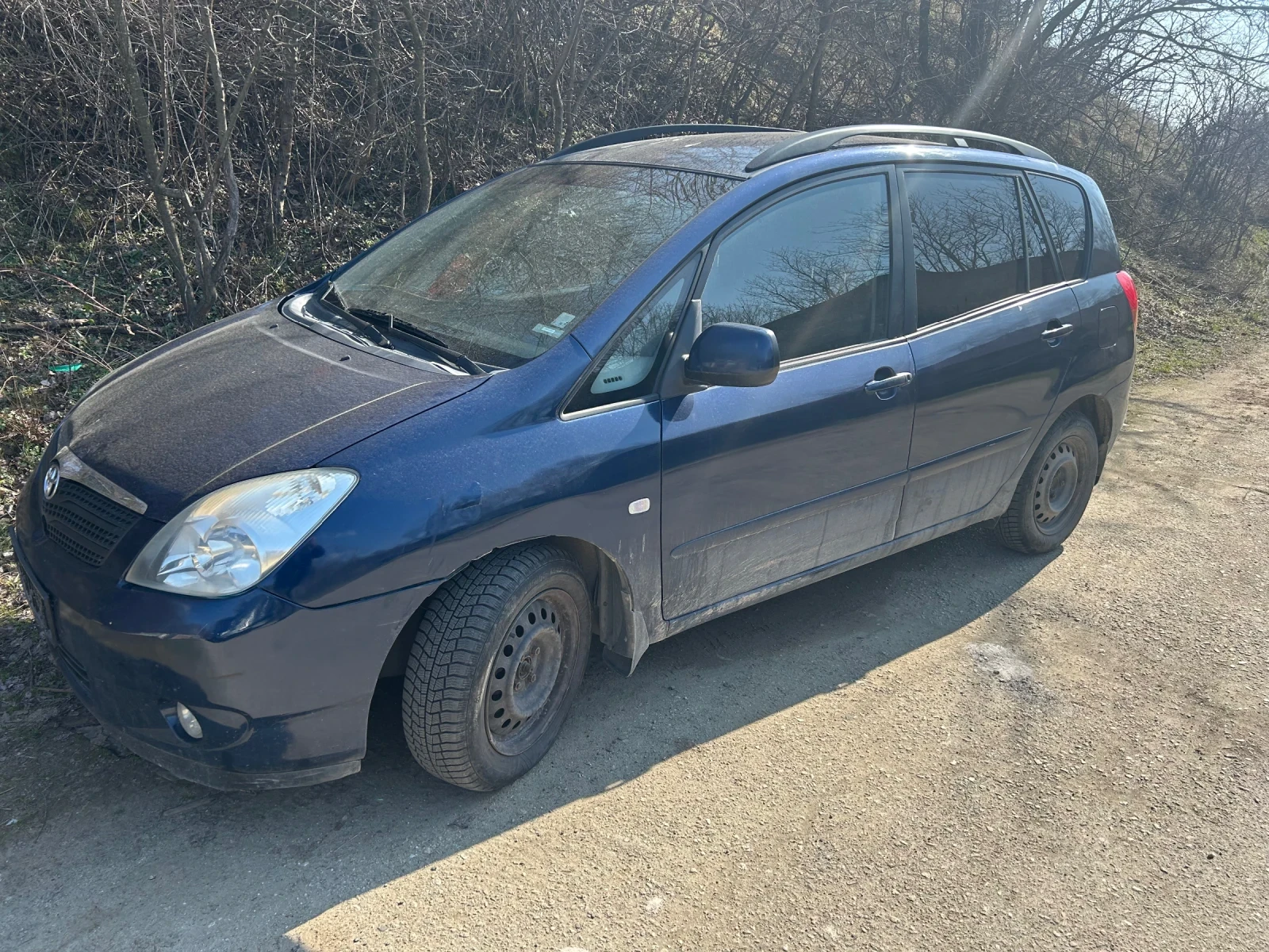 Toyota Corolla verso 2.0D на части, снимка 2 - Автомобили и джипове - 53759087