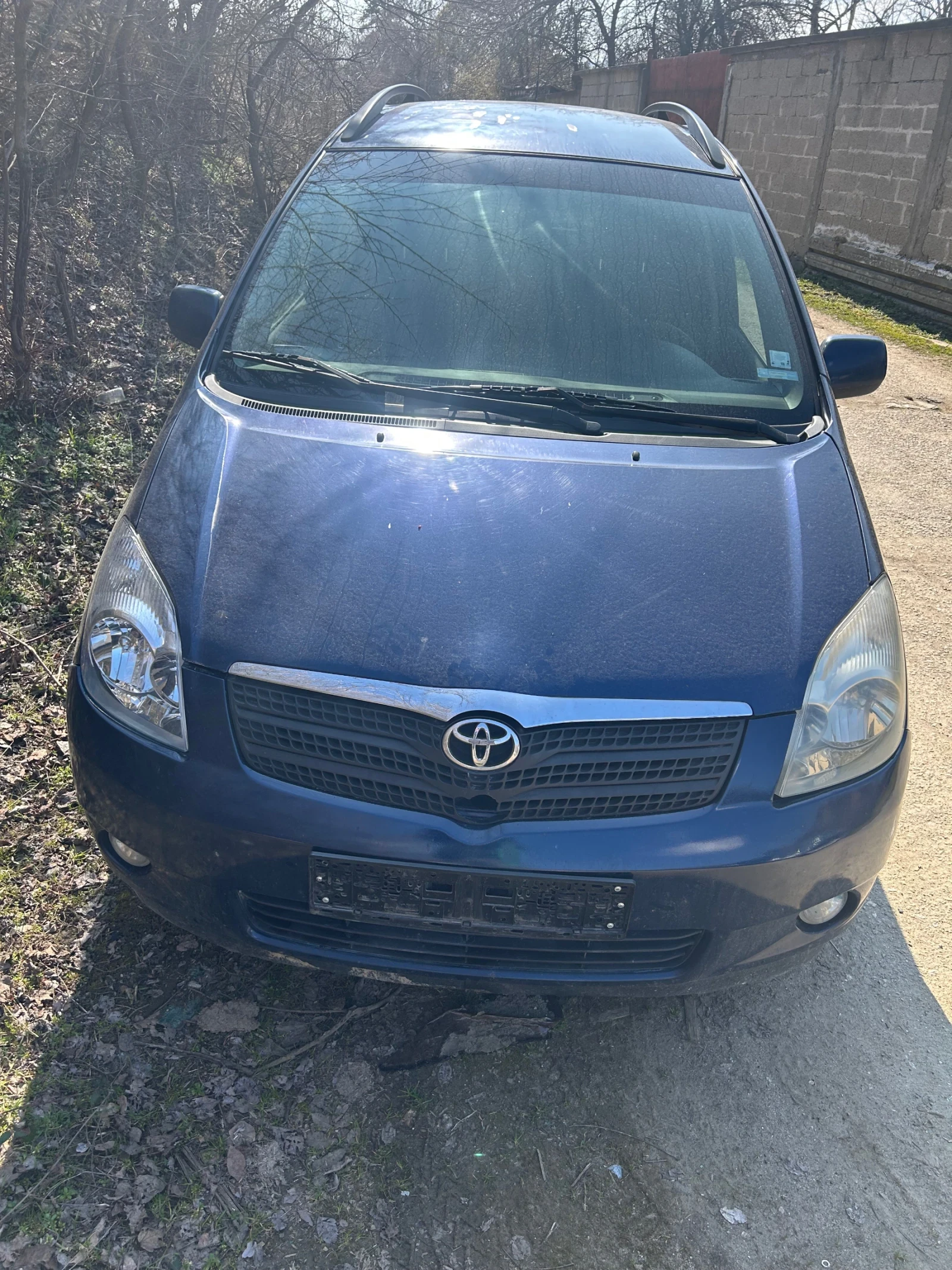 Toyota Corolla verso 2.0D на части, снимка 3 - Автомобили и джипове - 53759087