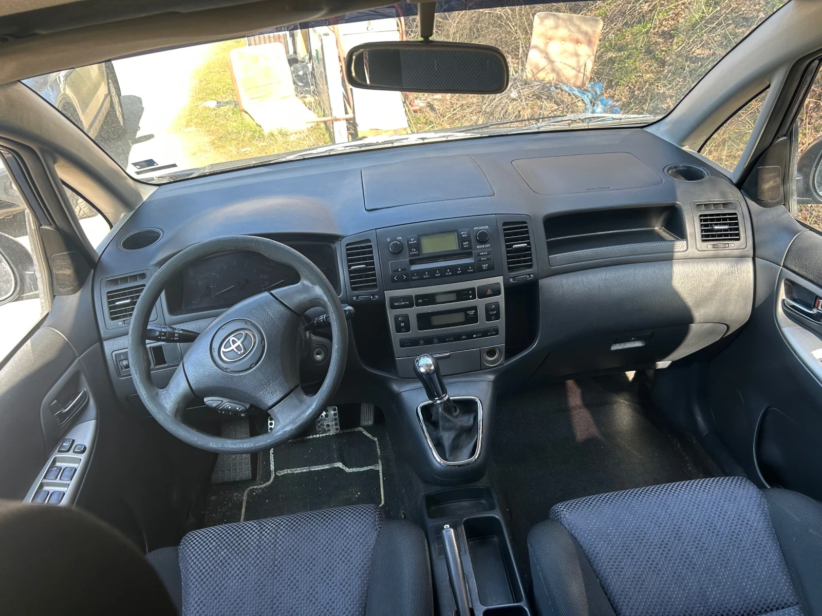 Toyota Corolla verso 2.0D на части, снимка 7 - Автомобили и джипове - 53759087