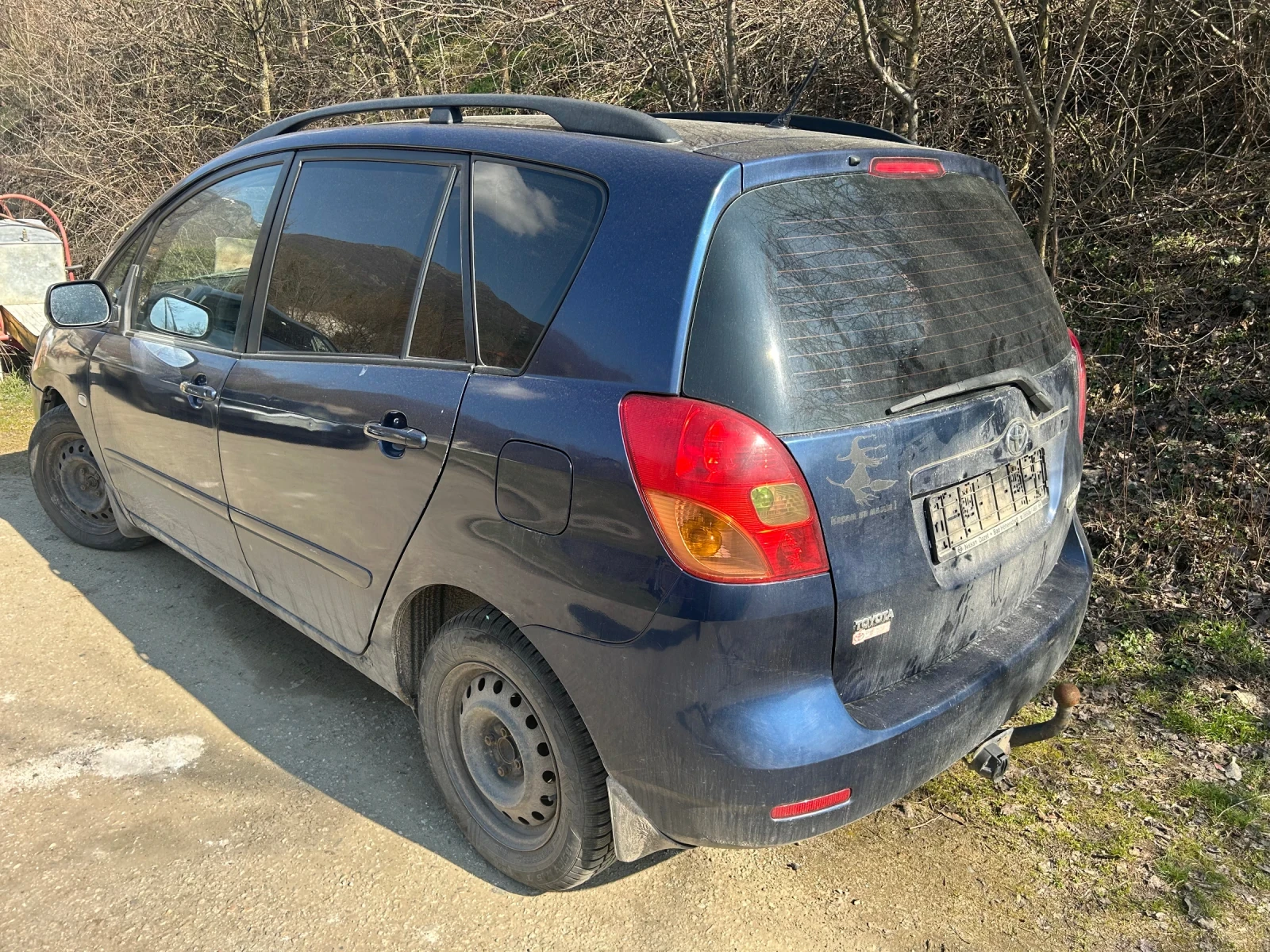 Toyota Corolla verso 2.0D на части, снимка 4 - Автомобили и джипове - 53759087
