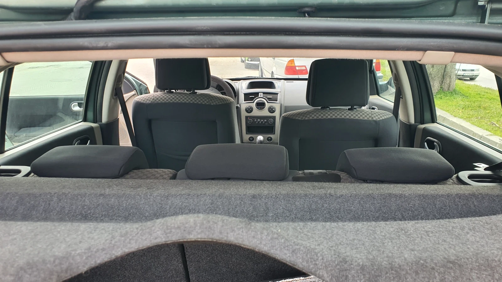 Renault Megane Меган, снимка 9 - Автомобили и джипове - 53807766