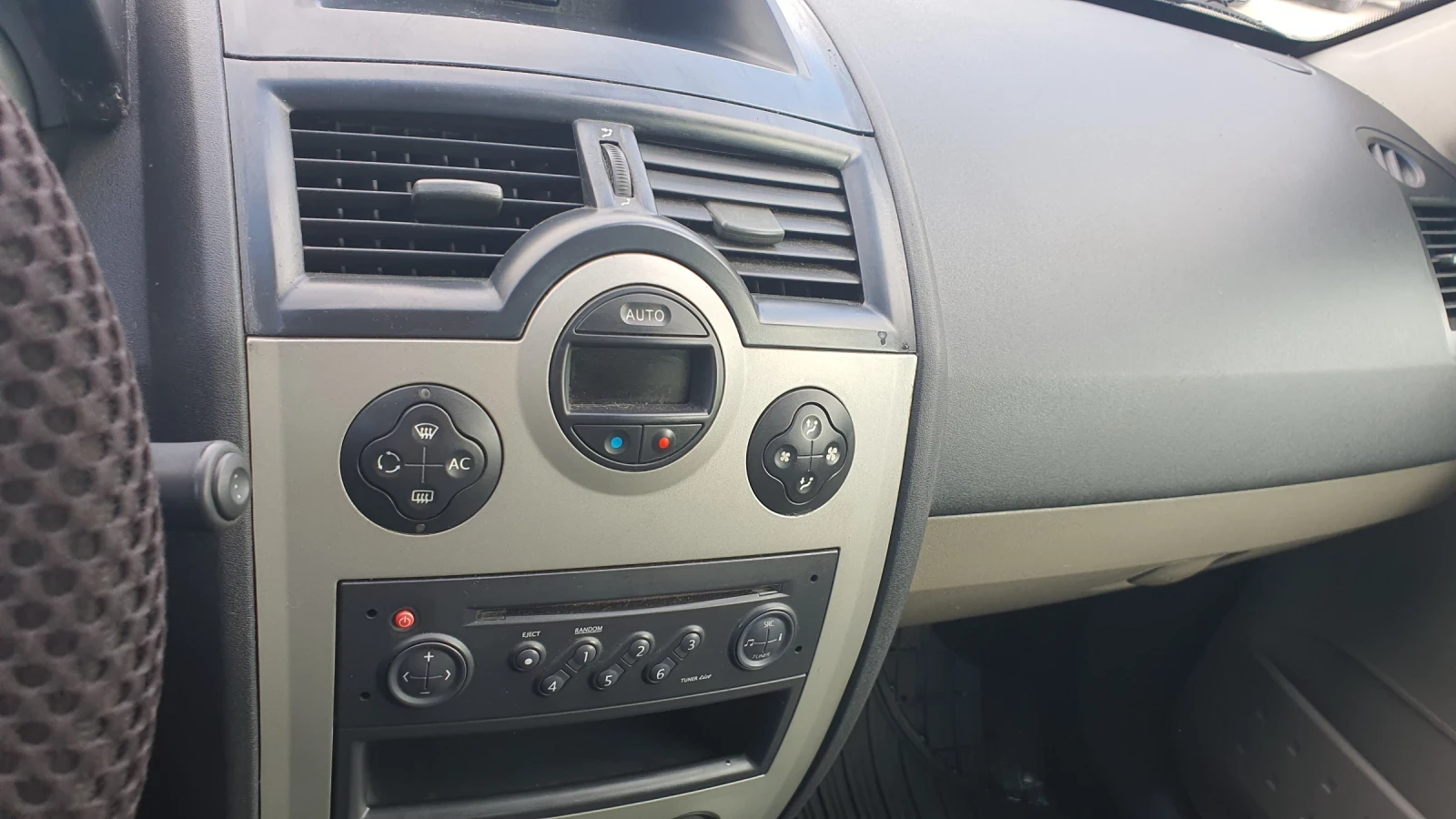 Renault Megane Меган, снимка 7 - Автомобили и джипове - 53807766