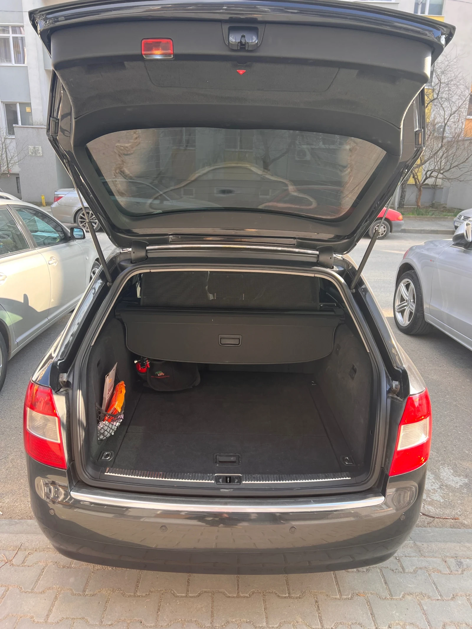 Audi A4 B6 1.9TDI 6 скорости, снимка 7 - Автомобили и джипове - 53946948