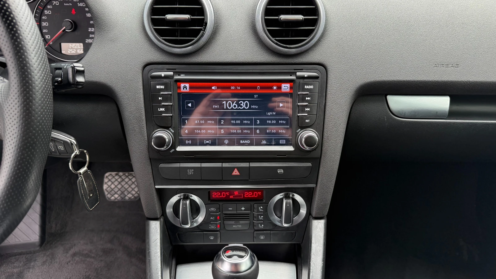 Audi A3 2.0TDI SLINE DSG FACELIFT, снимка 10 - Автомобили и джипове - 54127250