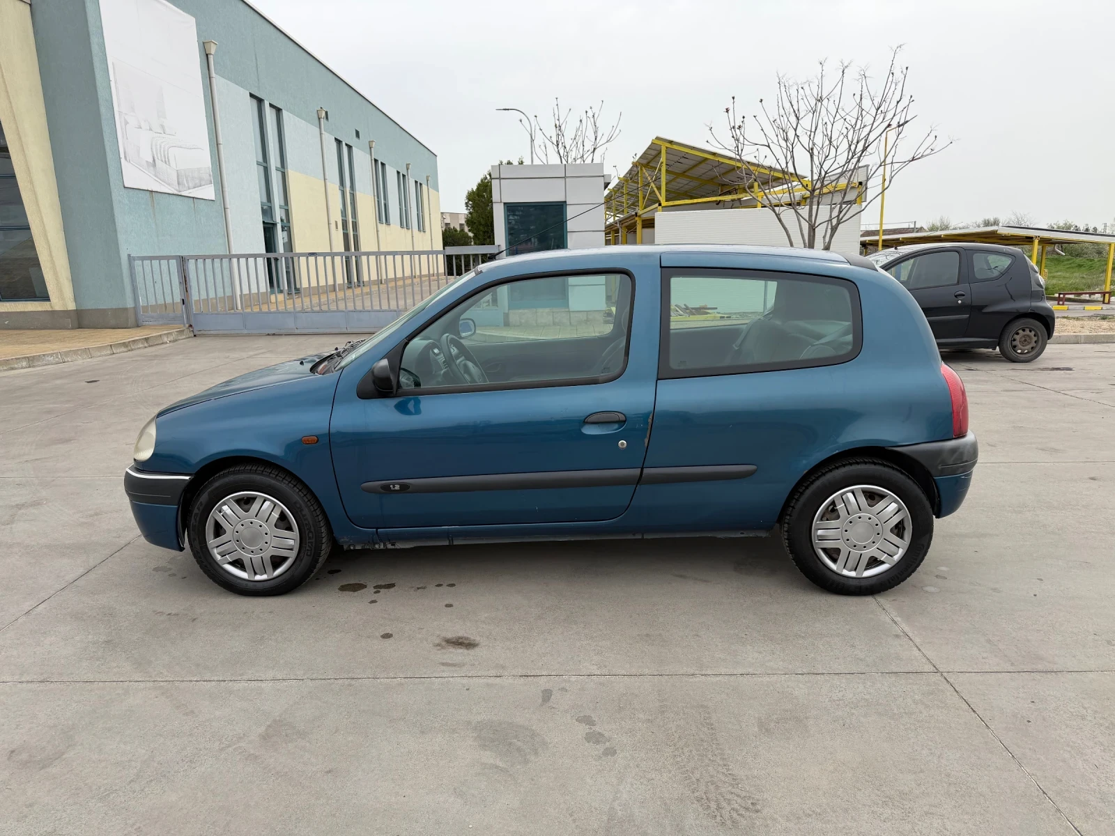 Renault Clio, снимка 3 - Автомобили и джипове - 54206770