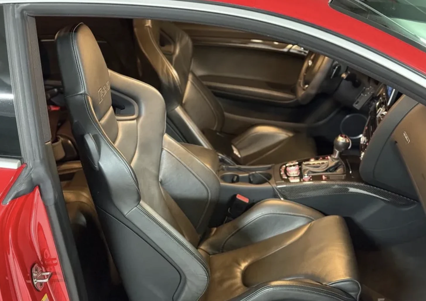 Audi Rs5 4.2 FSI QUATRO* PANO* КОЖА* ПОДГРЕВ* НАВИ, снимка 9 - Автомобили и джипове - 54209617