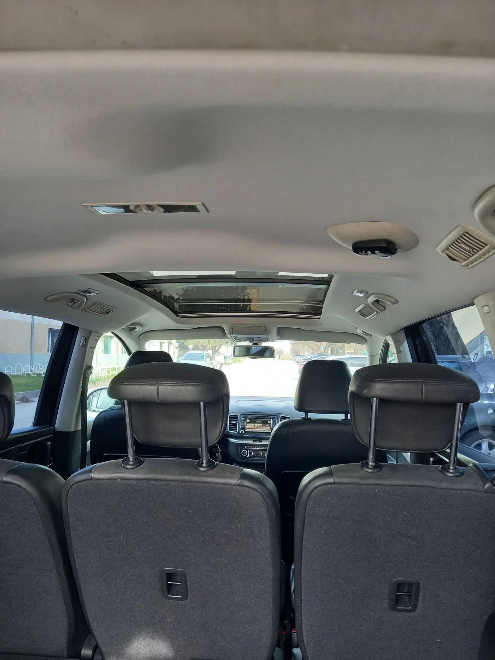 VW Sharan, снимка 6 - Автомобили и джипове - 54282793