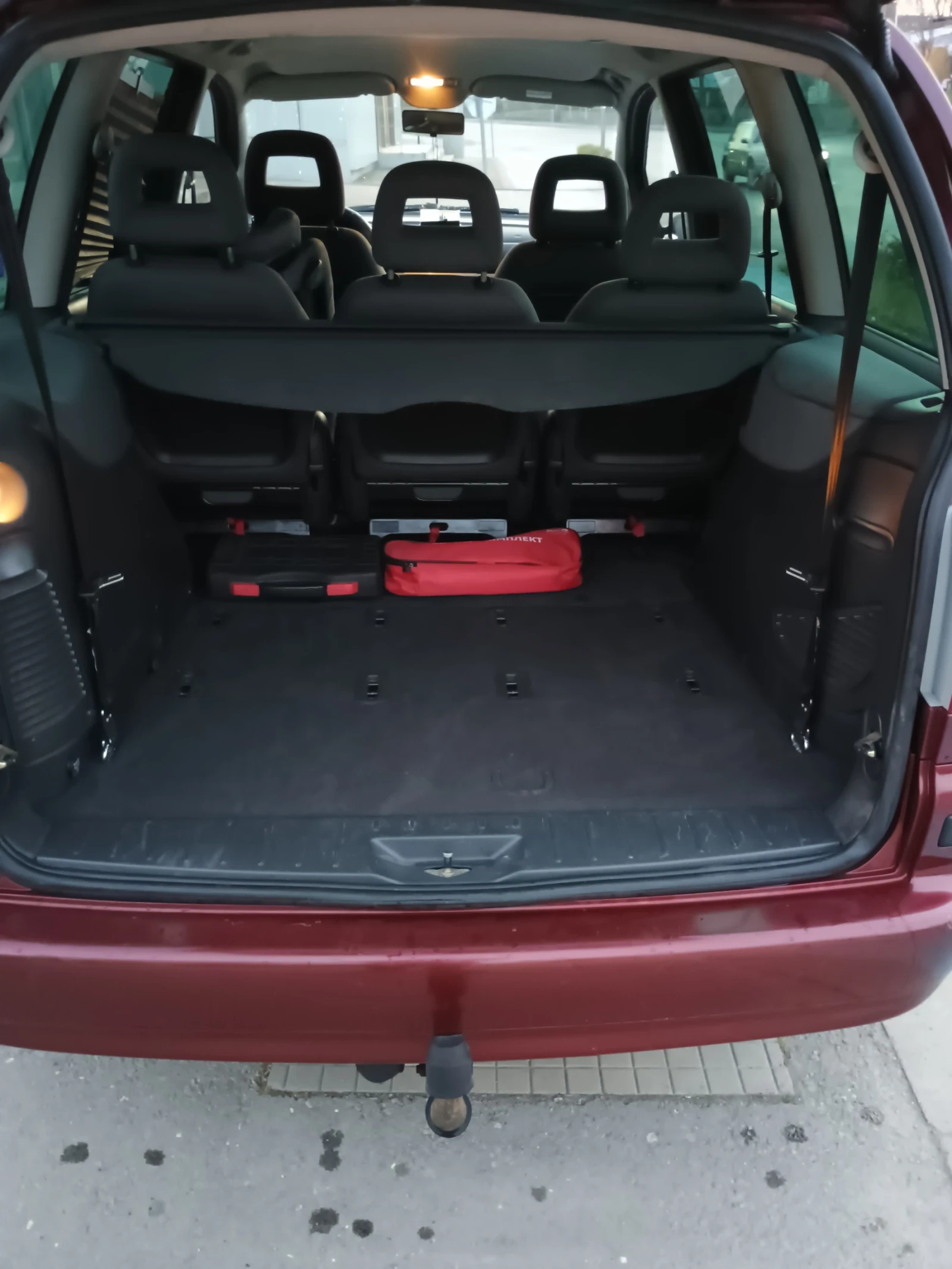 Ford Galaxy 1.9 TDI, снимка 10 - Автомобили и джипове - 54361971