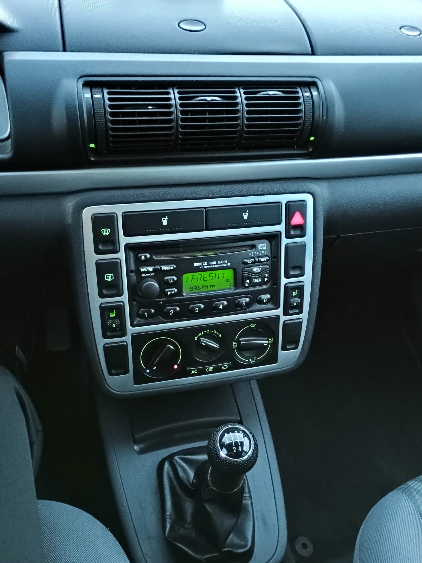 Ford Galaxy 1.9 TDI, снимка 11 - Автомобили и джипове - 54361971