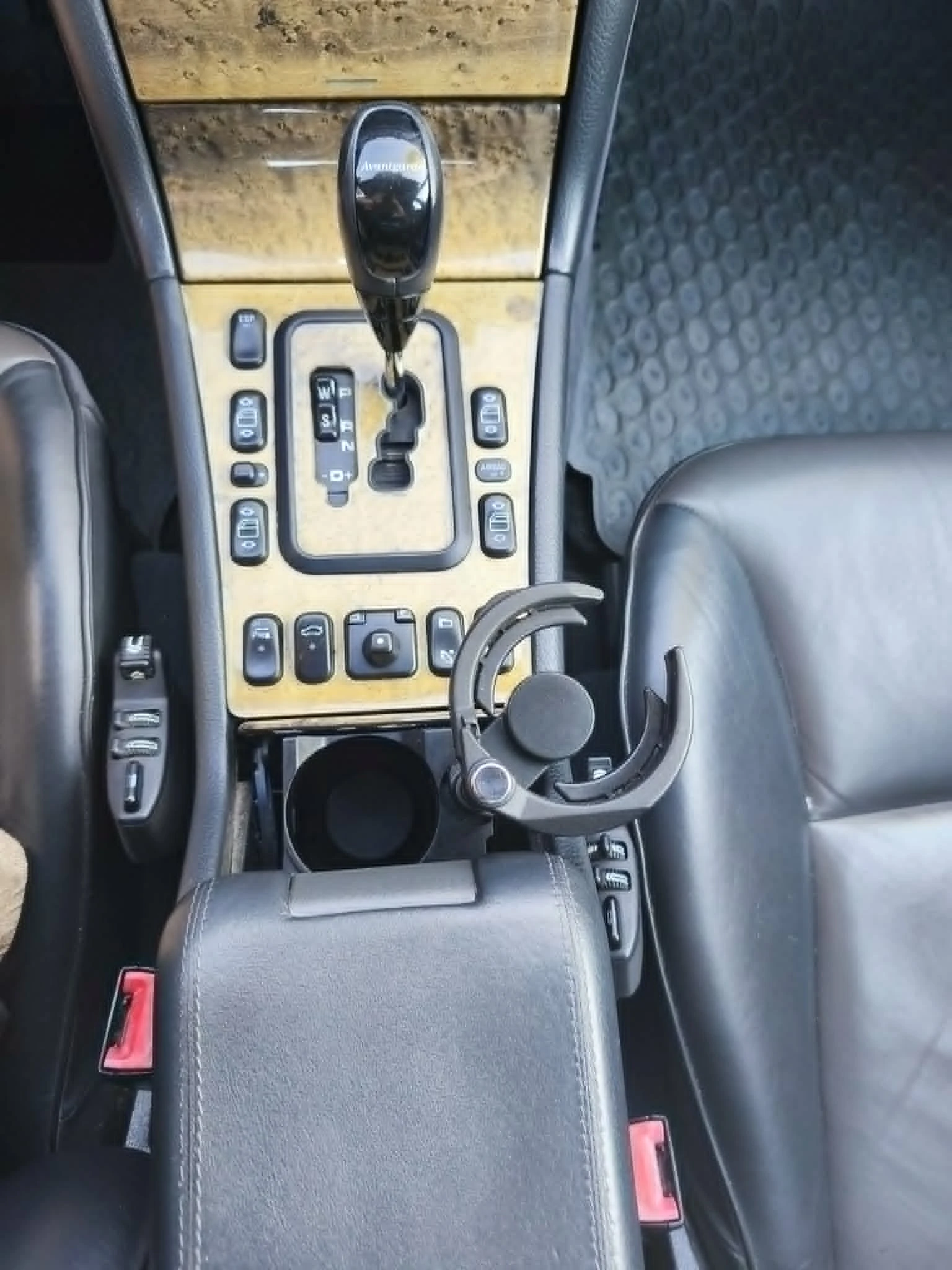 Mercedes-Benz E 320, снимка 15 - Автомобили и джипове - 54496133