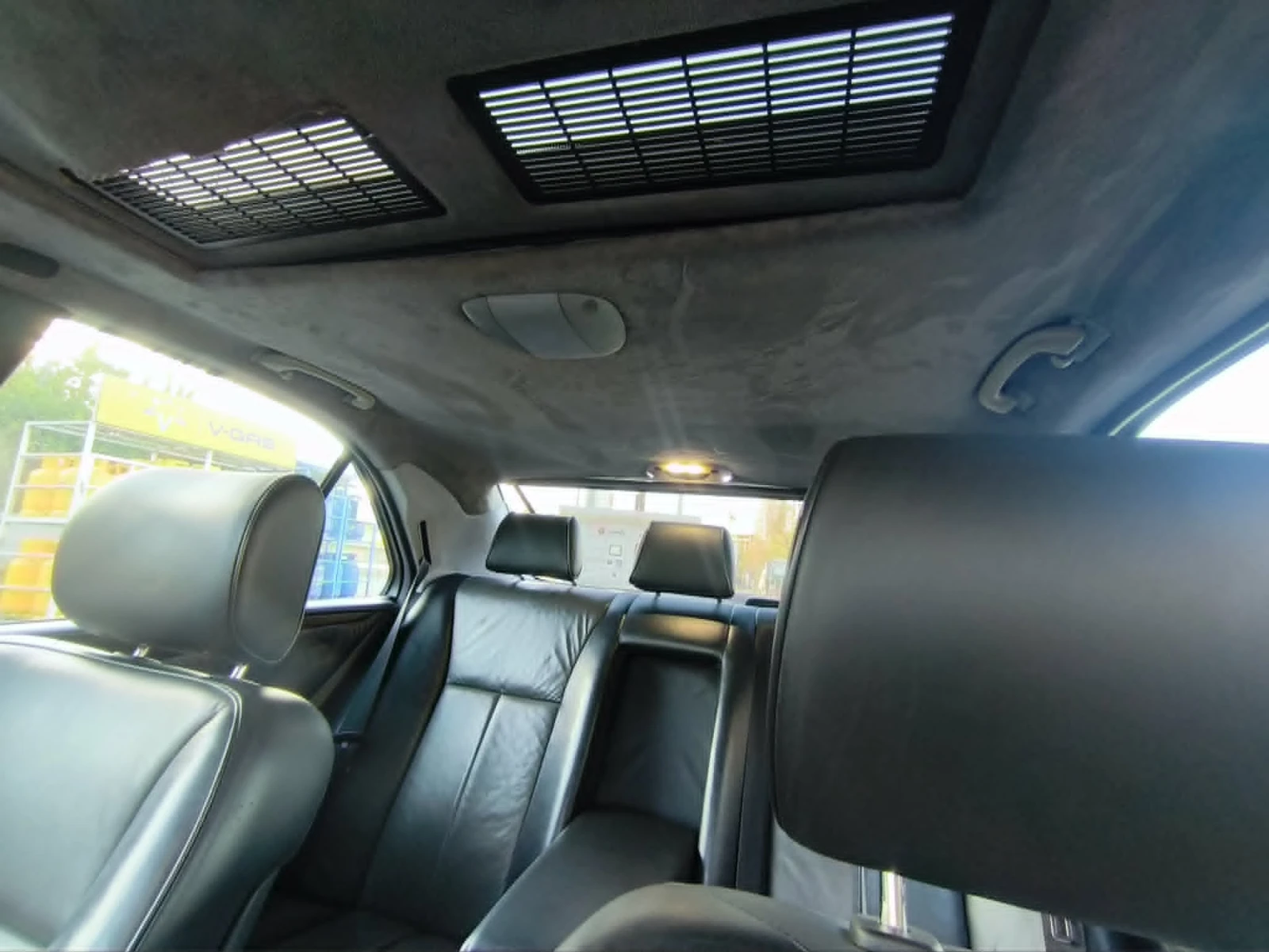 Mercedes-Benz E 320, снимка 16 - Автомобили и джипове - 54496133