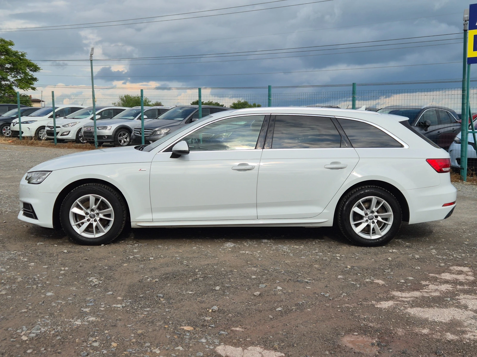 Audi A4 2.0TDI S-Line, снимка 2 - Автомобили и джипове - 54644534