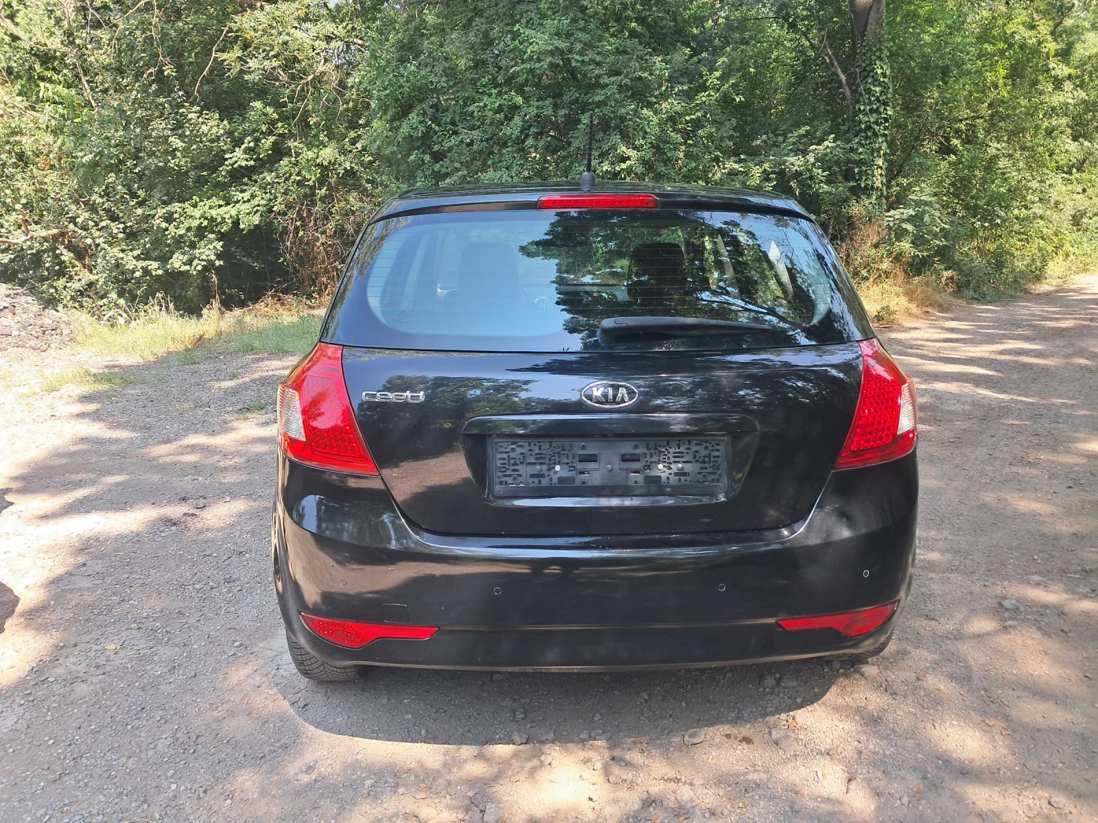 Kia Ceed 16бензин.6скорст, снимка 2 - Автомобили и джипове - 55341195