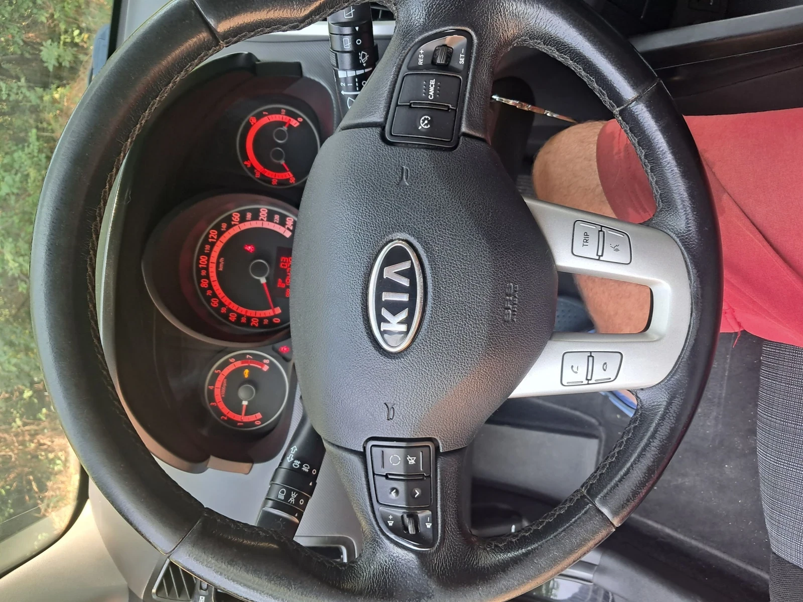 Kia Ceed 16бензин.6скорст, снимка 12 - Автомобили и джипове - 55341195