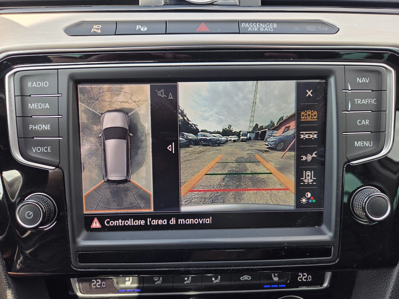 VW Passat 2.0TDI/4X4/AUTOMAT/NAVI, снимка 16 - Автомобили и джипове - 55373738