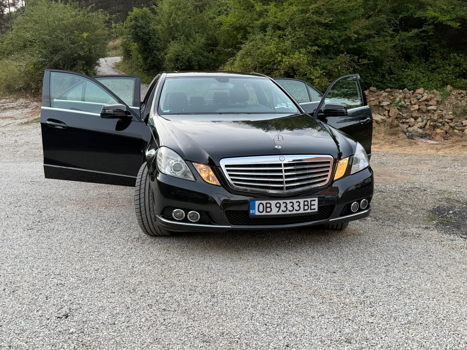 Mercedes-Benz E 200, снимка 3 - Автомобили и джипове - 55450387