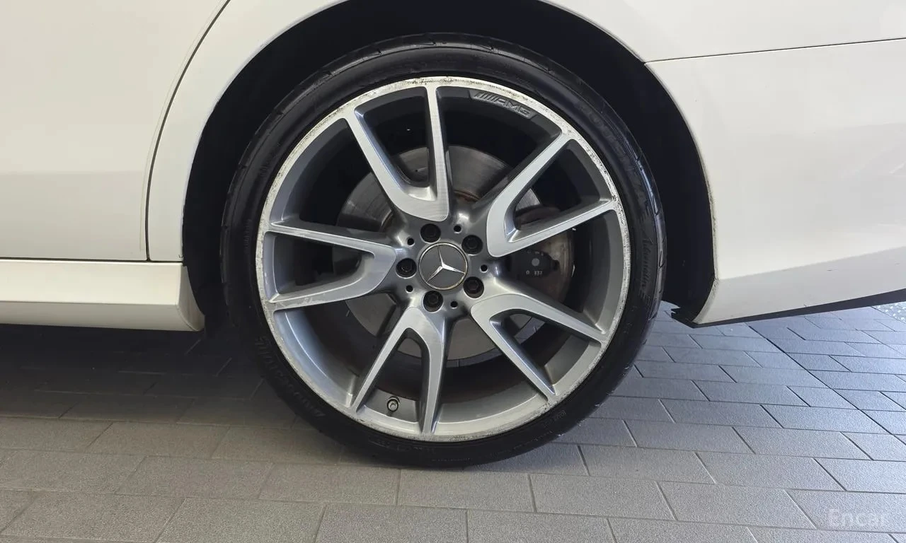 Mercedes-Benz E 43 AMG 4MATIC /ОБДУХВАНЕ/ПАНОРАМА/ДИСТРОНИК/360, снимка 5 - Автомобили и джипове - 56010246