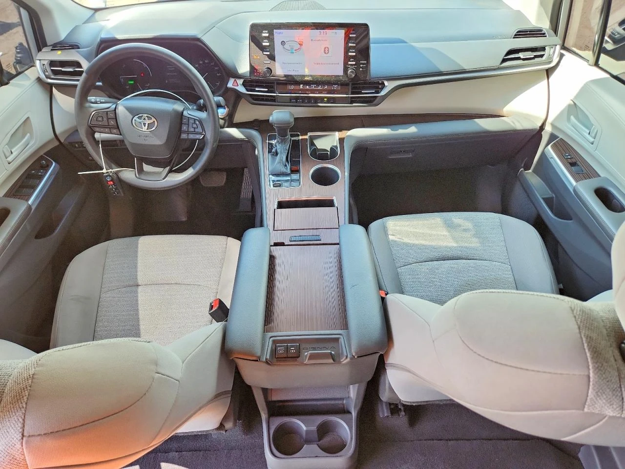 Toyota Sienna 2.5l Le, снимка 8 - Автомобили и джипове - 56042071