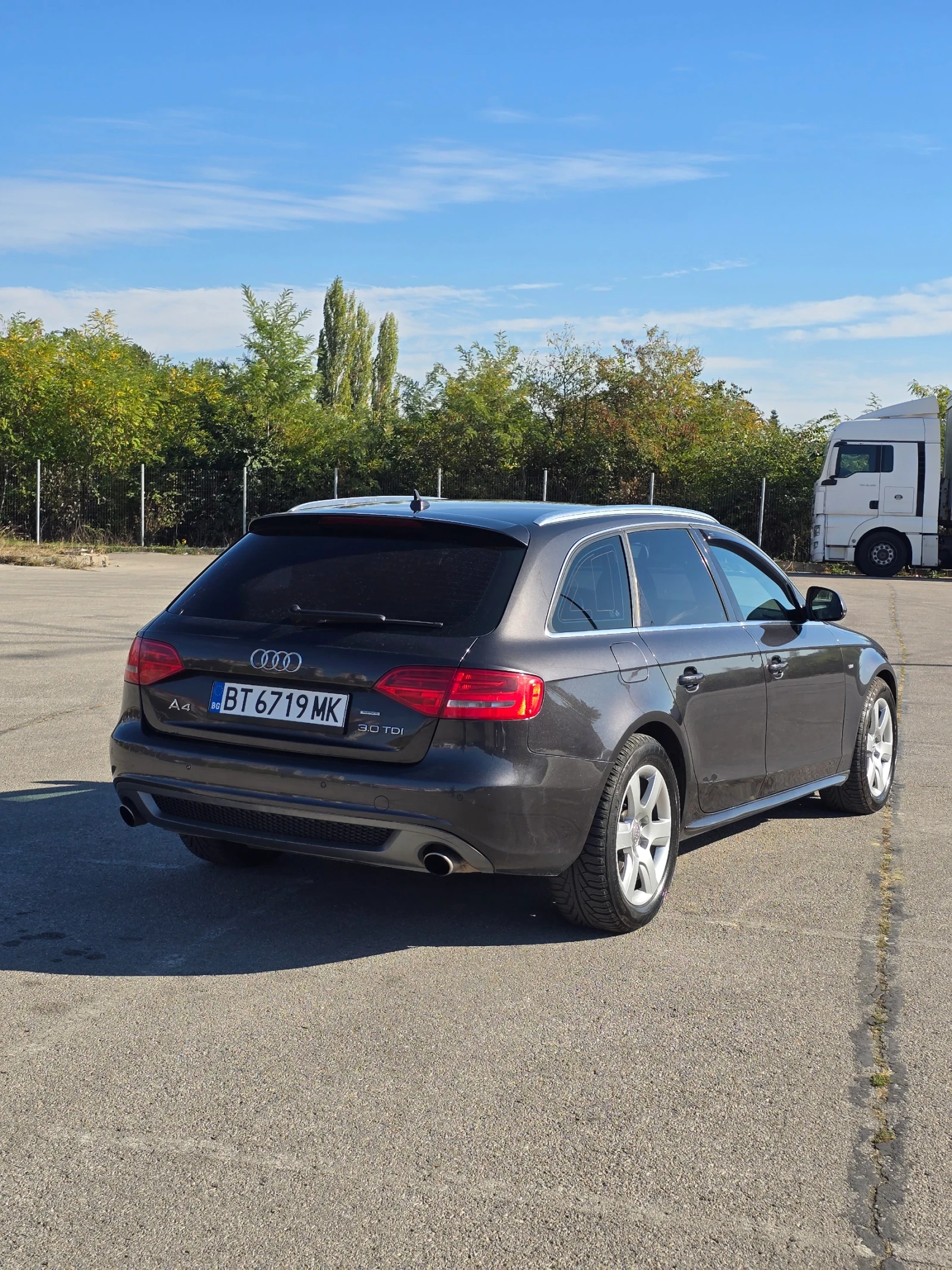 Audi A4 3.0 TDI Sline, снимка 7 - Автомобили и джипове - 56610577